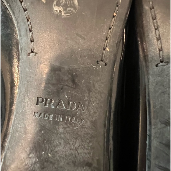 Prada Black Patent Triangle Logo Square Toe & Block Heel Pump Size 37 - Picture 15 of 15